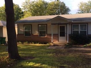 222 Hill Ln, Red Oak, TX 75154
