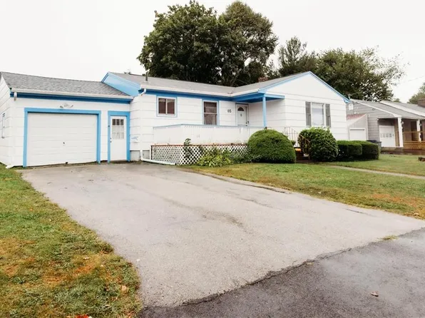 65 Brackett Ave, Tiverton, RI 02878