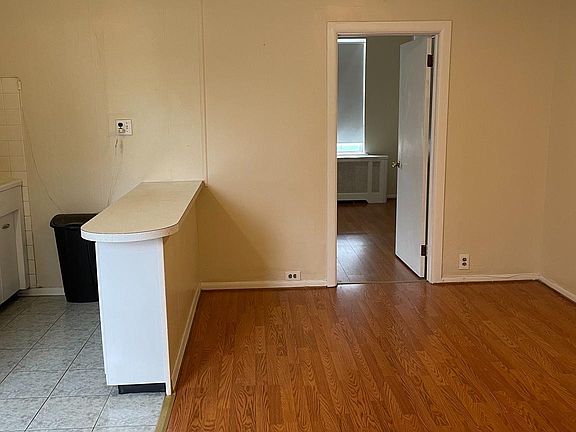 5th image of 1934 S 13th St Floor 2