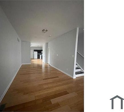 1st image of 104 N Yewdall St
