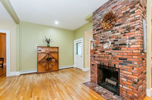 5th image of 212 Tremont St #1