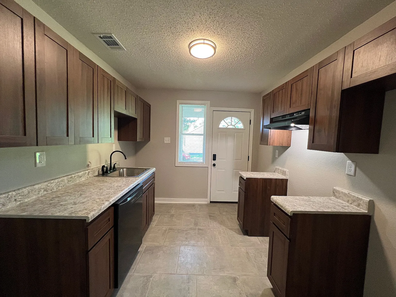 2985 Waynoka Ave — Photo 3