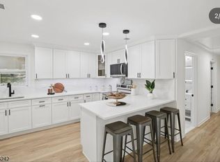 16 Wildcat Rd, Sparta, NJ 07871