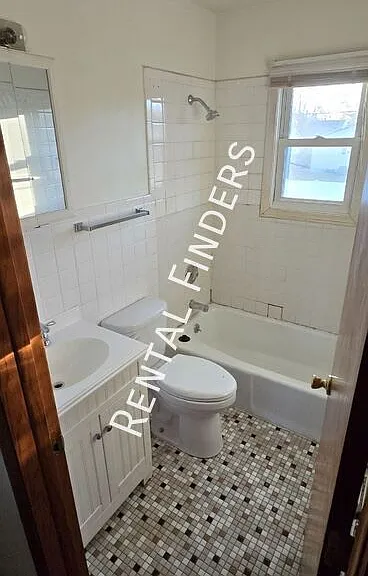 335 Dove St — Photo 5