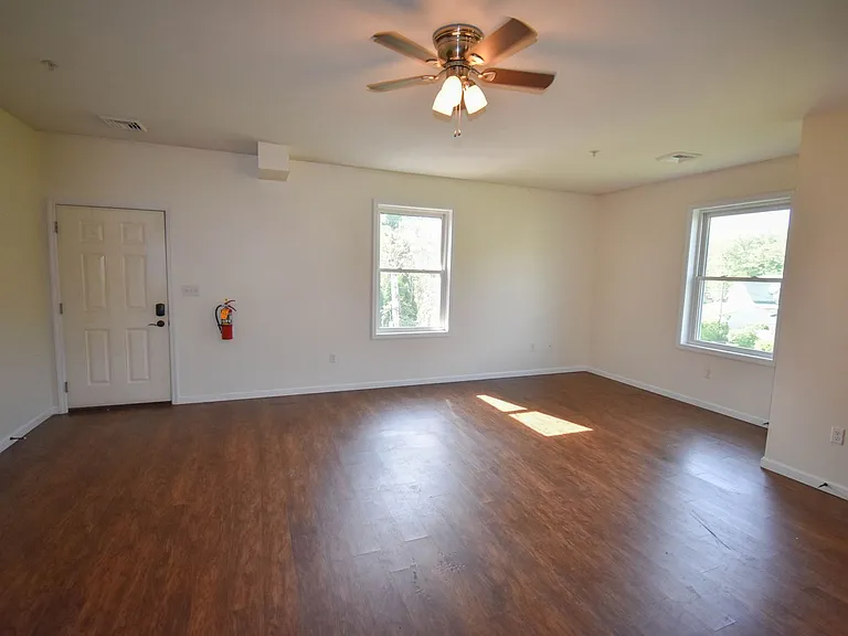 48 W Main St — Photo 12