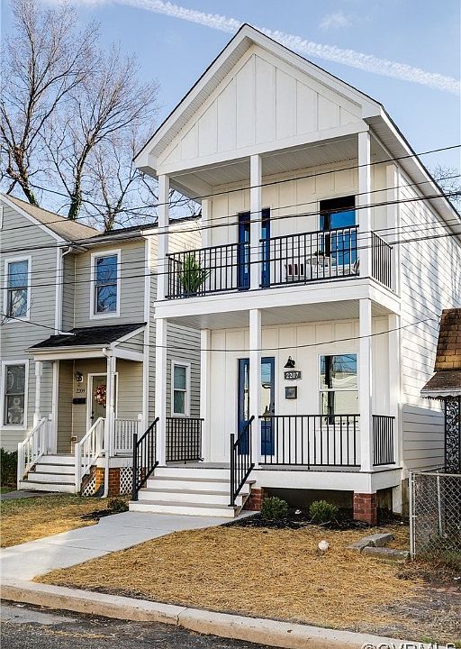 1st image of 2207 Carrington St