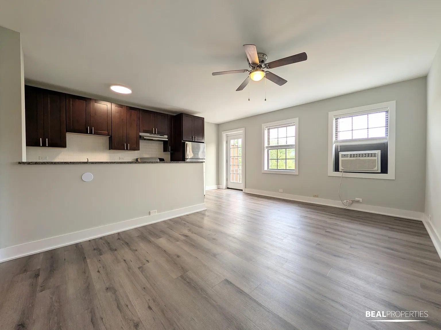 1 bed, 1.0 bath, $2,095 — Photo 2