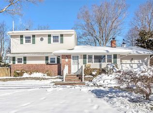 63 Miller Blvd, Syosset, NY 11791