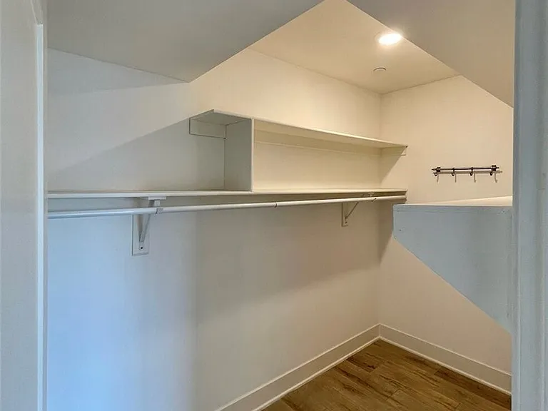 10844 Blix St #101 — Photo 17