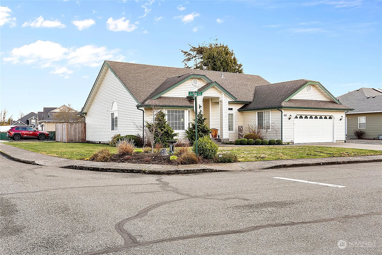 860 S Pine Court photo 1