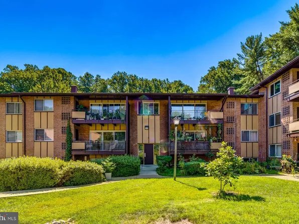 10165 Fair Woods Dr #109, Fairfax, VA 22030