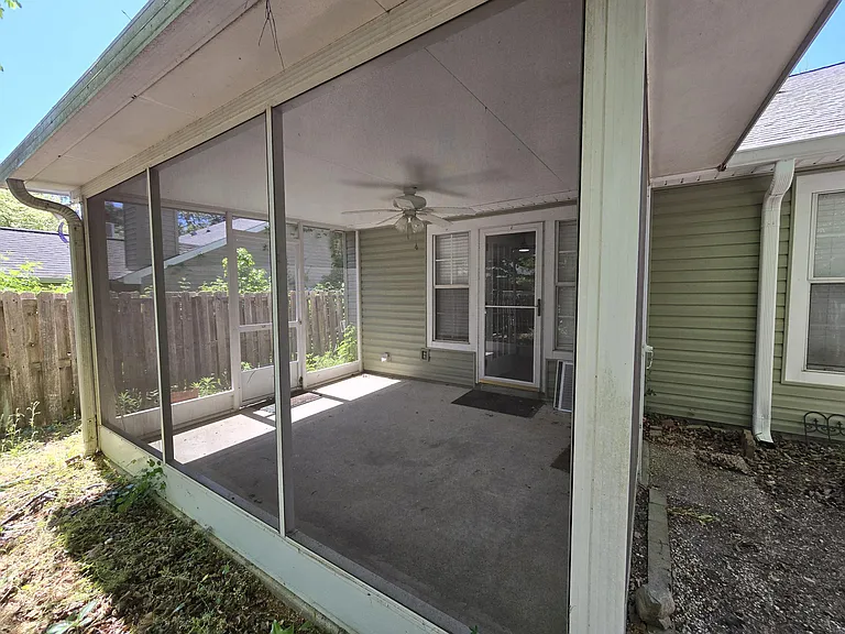 107 Raintree Ct — Photo 16