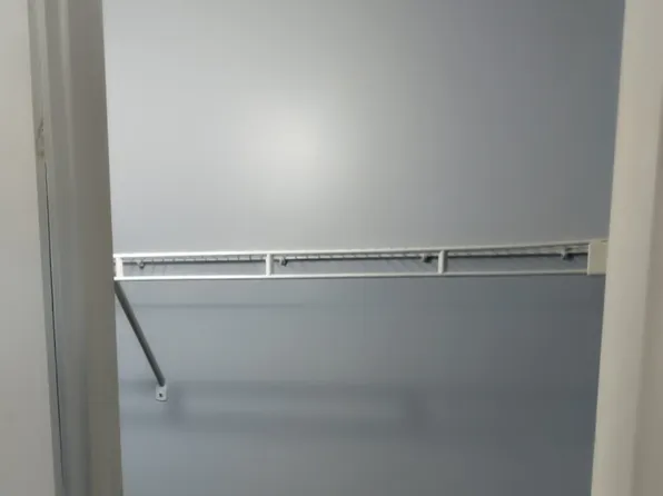 212 Willow St APT 4, Berlin, NH 03570