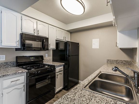 4th image of 13919 Coteau Dr APT 5
