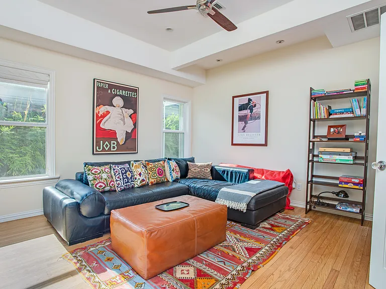 4641 Belclaire Ave — Photo 17