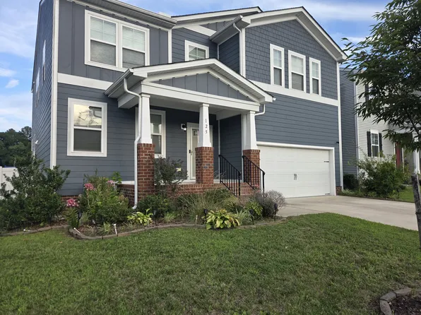 125 Meadows Landing Ln, Suffolk, VA 23434
