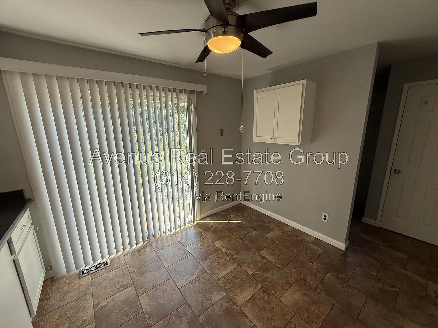 4 bed, 2.5 bath, 2280 sqft, $2,600 — Photo 4