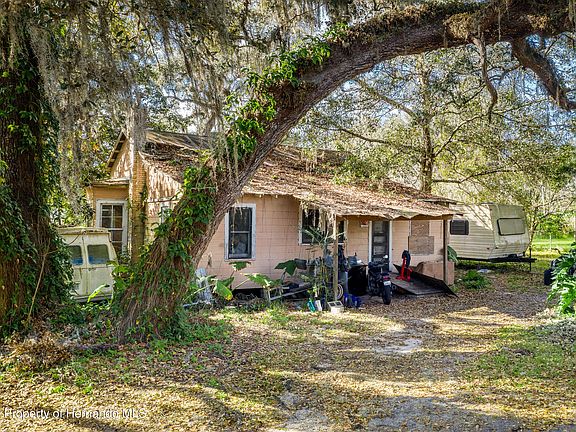 3rd image of 9038 Parrish Ave