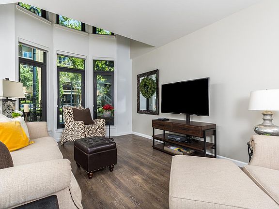 5th image of 500 W Harbor Dr Unit 139