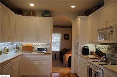 5th image of 16523 Parkridge Ave