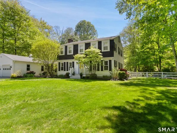 3 Cherokee Drive, Brookfield, CT 06804