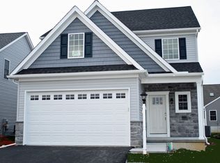1365 Fieldstone Dr, Mount Joy, PA 17552