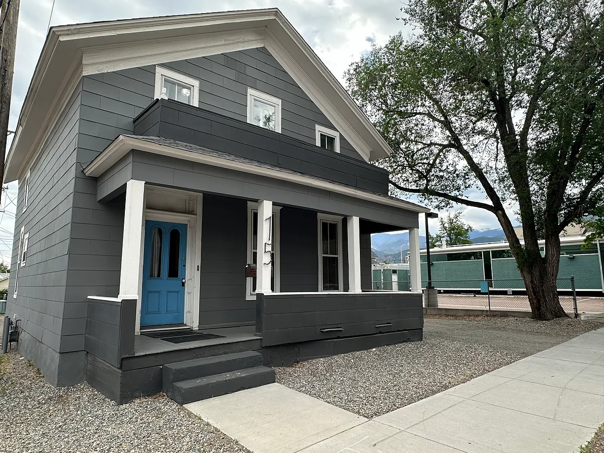 Building Photo - 15 E Rio Grande St