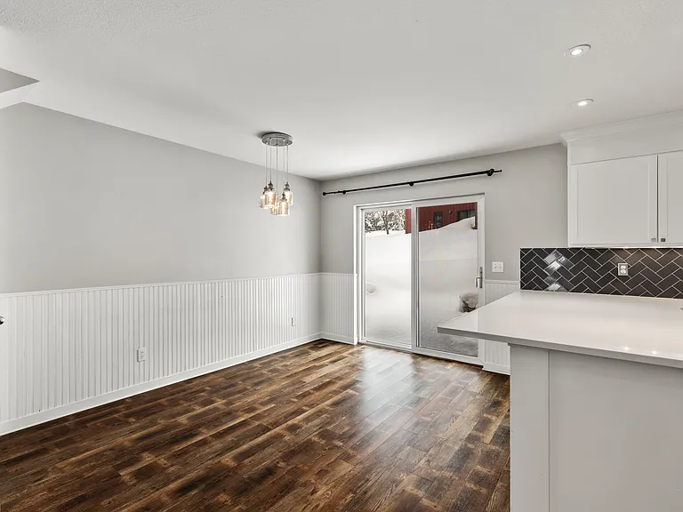 3450 Sunburst Ct — Photo 17