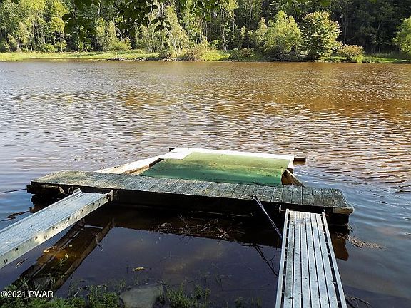 2nd image of 143 River Rd