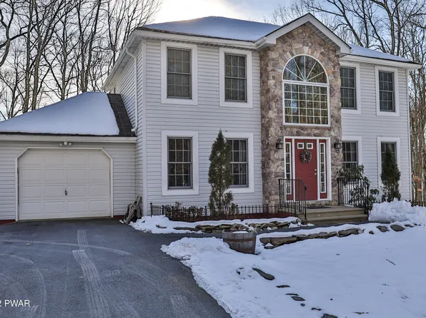 105 Winding Brook Dr, Shohola, PA 18458