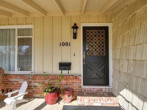 5th image of 1001 La Sierra Dr
