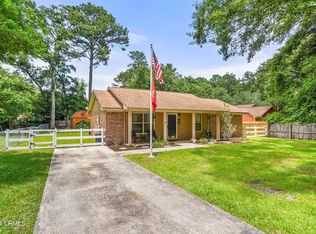 49 Hewlett Rd, Beaufort, SC 29907