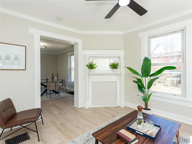 3303 Oxford Ave — Photo 5