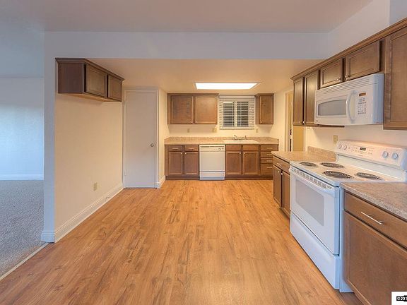 5th image of 1825 Verano Dr