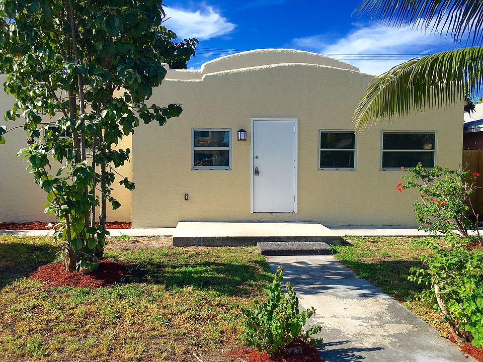1st image of 529 Avenida Hermosa