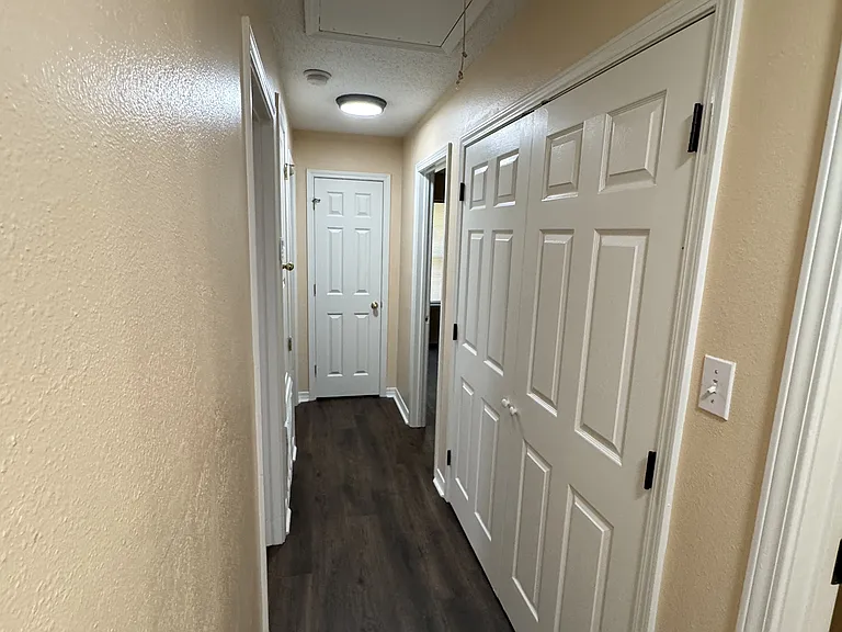 13401 Warren Dr — Photo 20