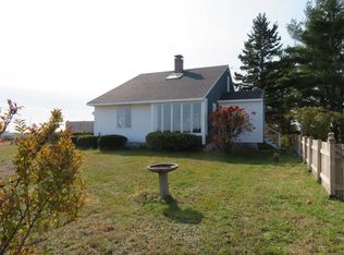 6 Torrey Farm Ln, Sedgwick, ME 04676