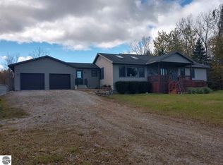 2392 Davis Rd, Au Gres, MI 48703
