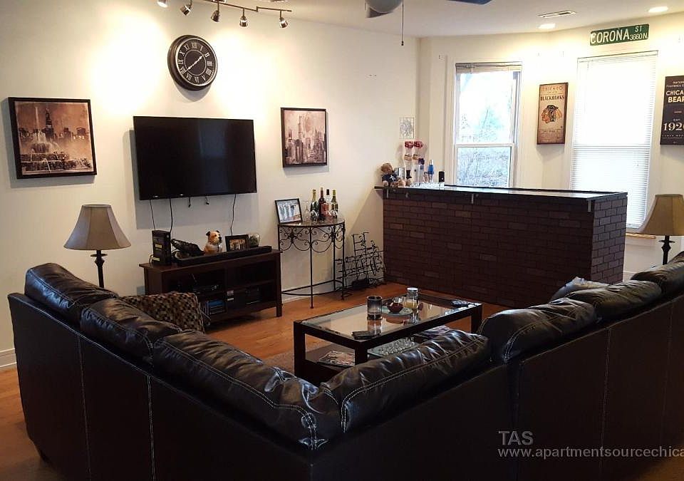 1st image of 3023 N Oakley Avenue # Second Floor