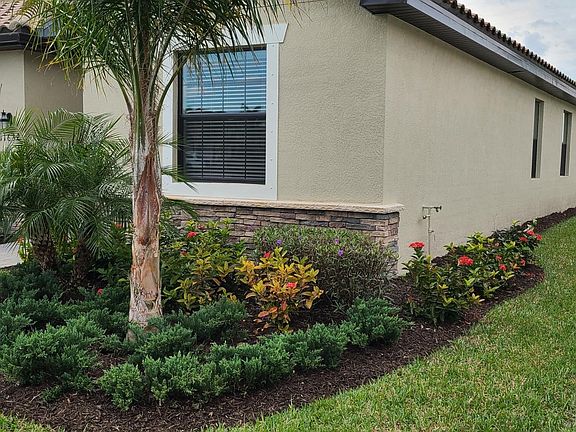 2nd image of 11632 Onyx Cir