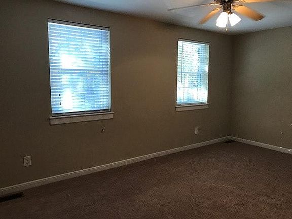 2nd image of 410 N Chesire Ct