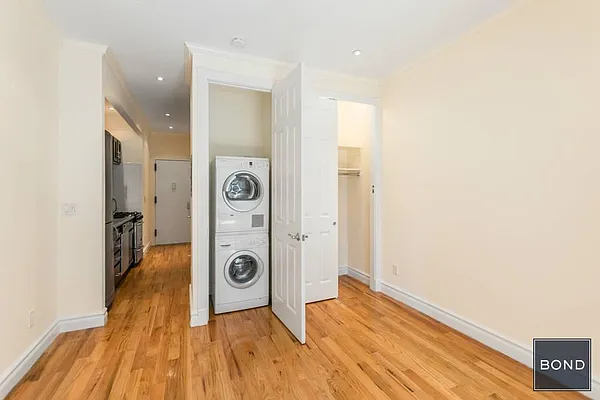 Rented by Bond New York | media 12