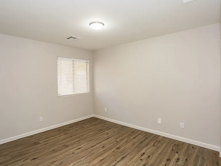 7223 W Winslow Ave — Photo 14