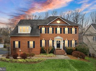 1287 Monroe St, Herndon, VA 20170