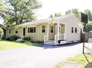 7 Farmers Ln, Wareham, MA 02571