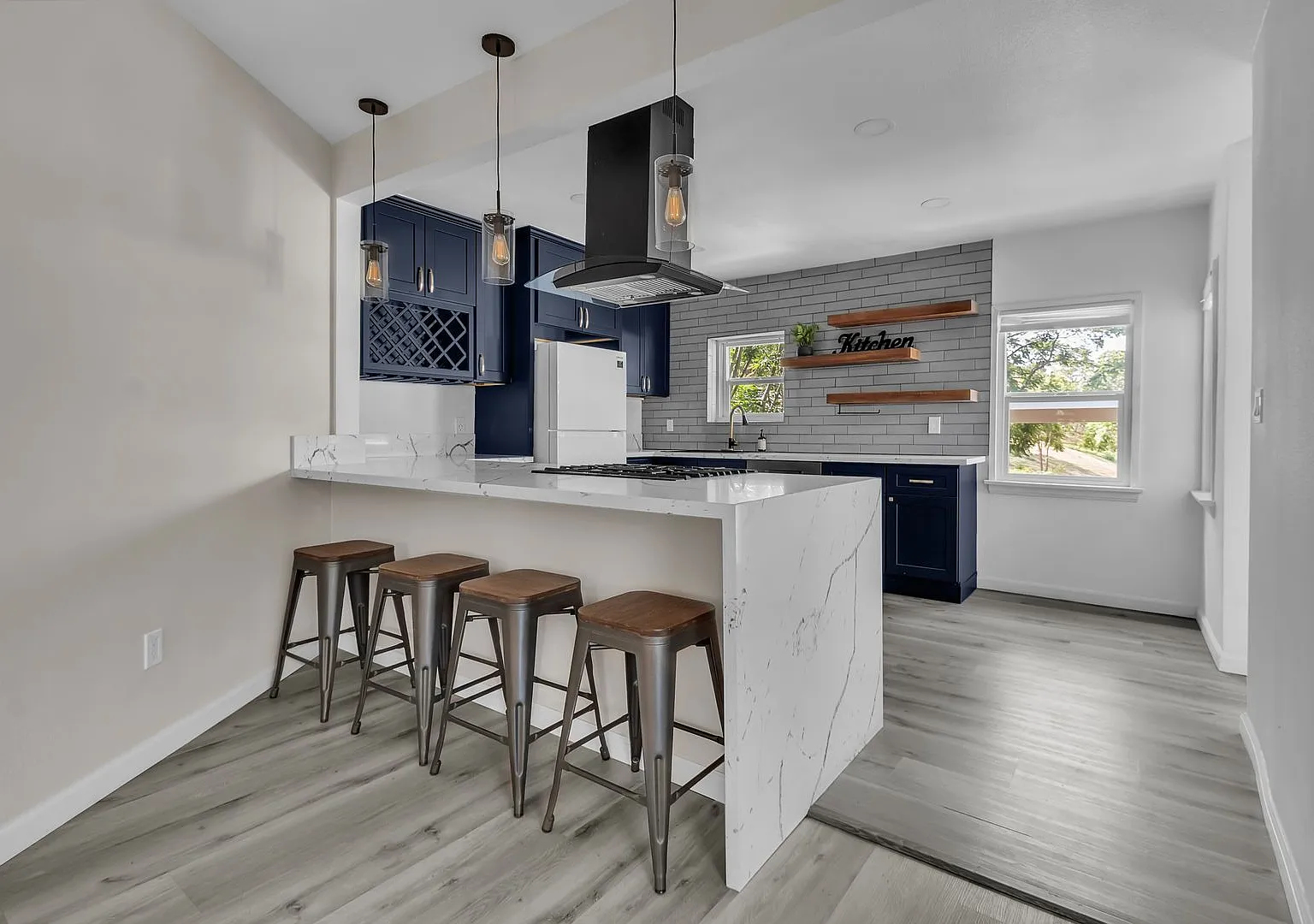 4510 Tourmaline Street — Photo 4