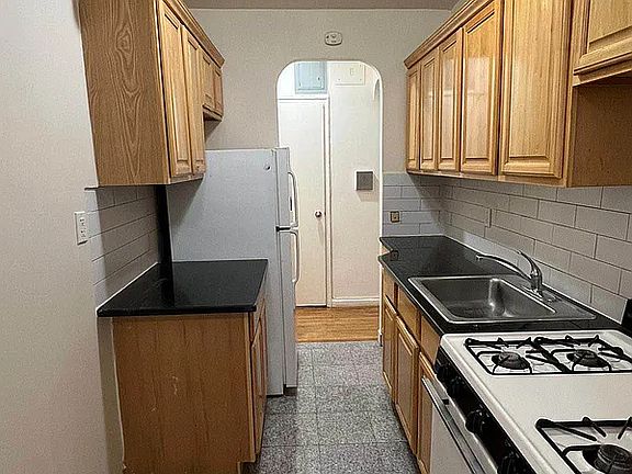 4th image of 66-20 Wetherole St #3F