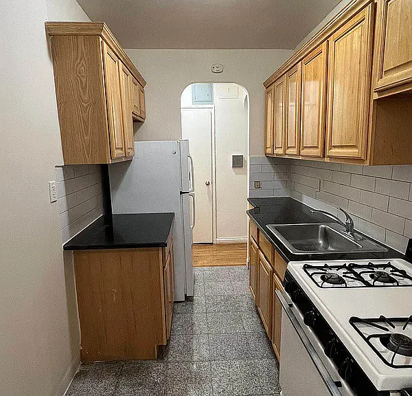 66-20 Wetherole St #3F — Photo 4