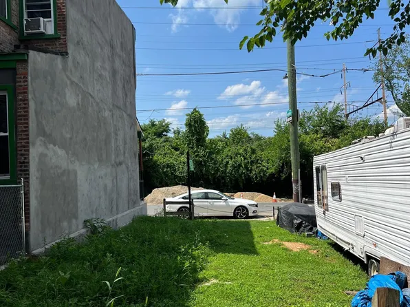 1124 W Glenwood Ave, Philadelphia, PA 19133