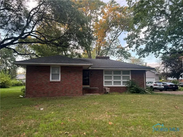 1120 Lewis St, Rossford, OH 43460